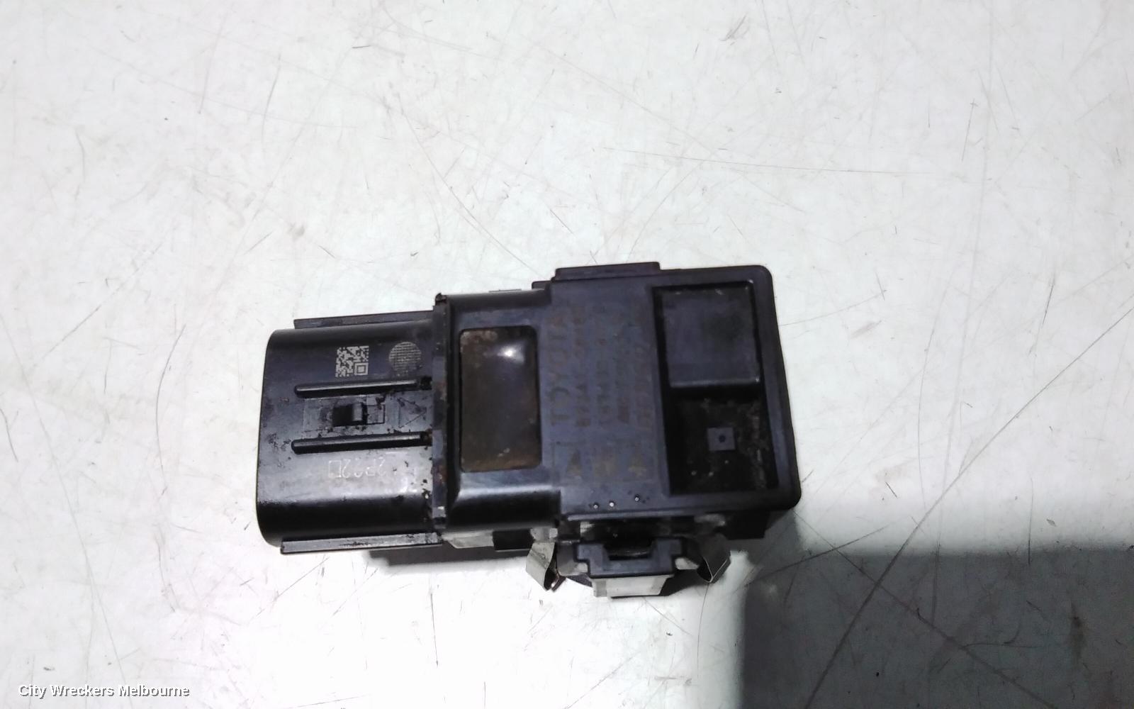 TOYOTA PRIUS, ZVW40R, PRIUS V, 05/2012 - 11/2022, CRUSH SENSOR: 95253 - Image 2