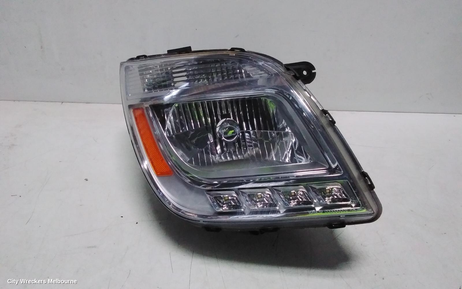 LDV V80 RIGHT HEADLAMP, HALOGEN TYPE,  01/2013 - 12/2023 - Image 2