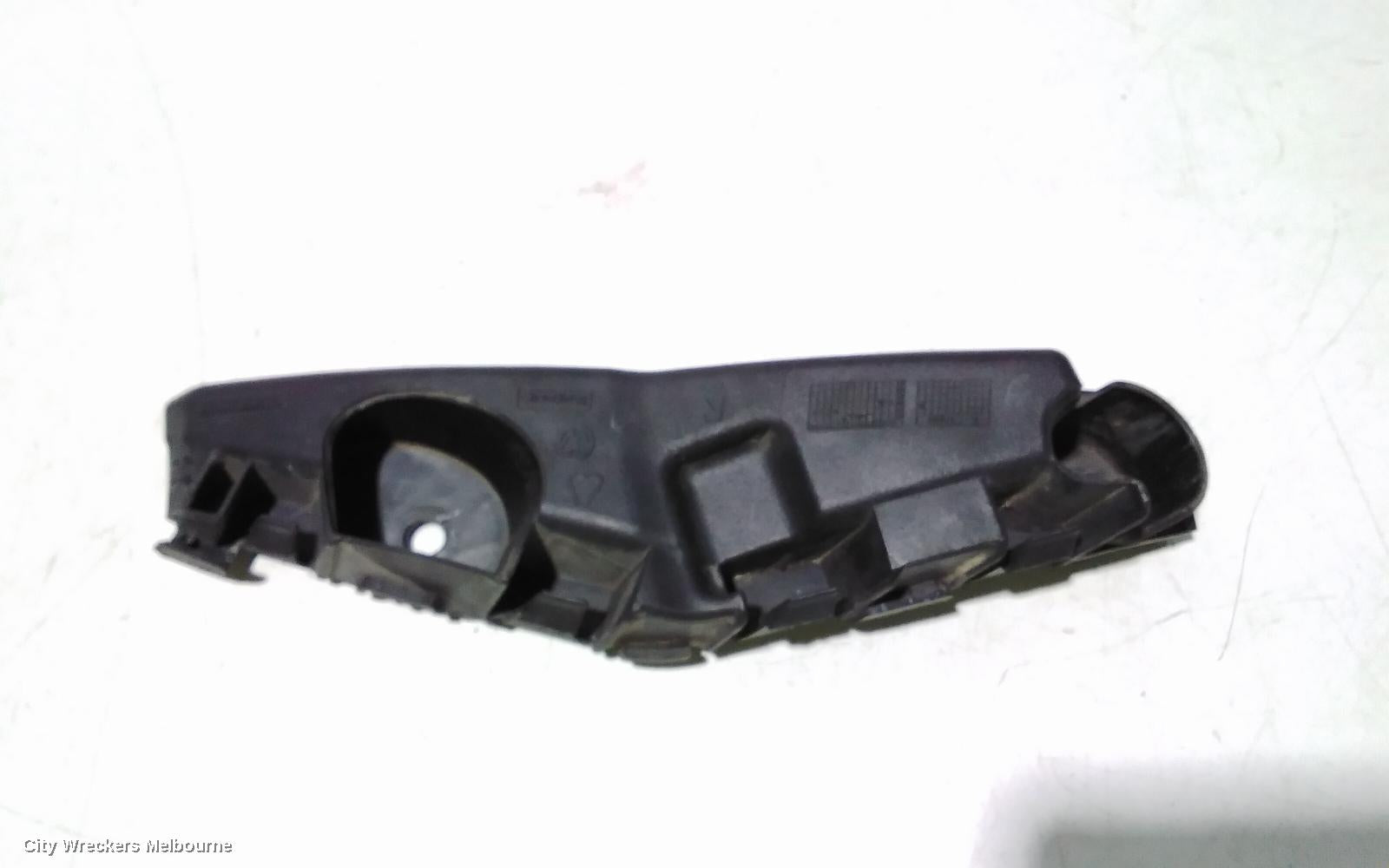 VOLKSWAGEN AMAROK, 2H, 02/2011 - 09/2022, RHF BAR SLIDER: 95774 - Image 1