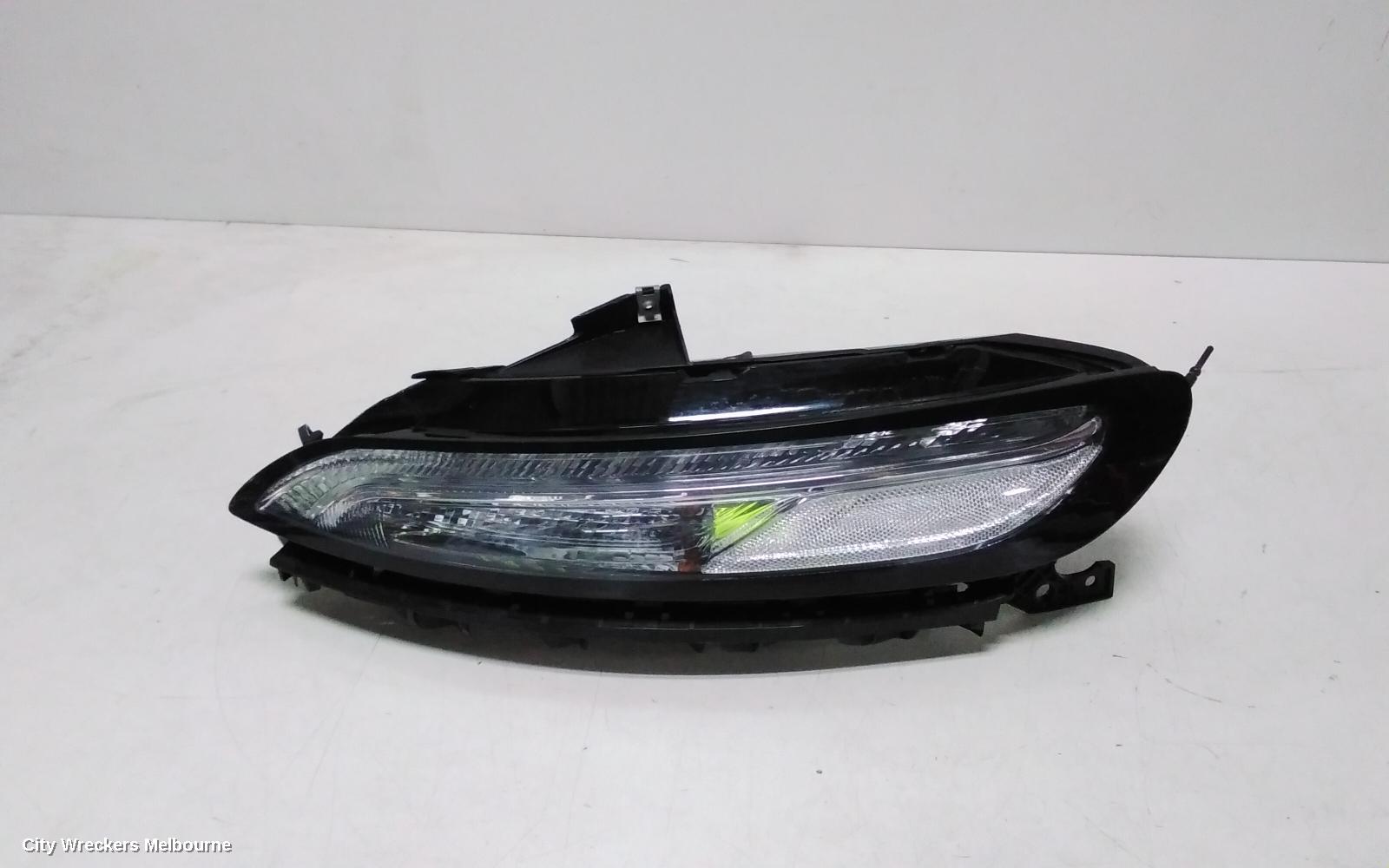 JEEP CHEROKEE LEFT INDICATOR/FOG/SIDE, DAYTIME RUNNING LAMP, KL, 02/2014 - 03/2018 - Image 1