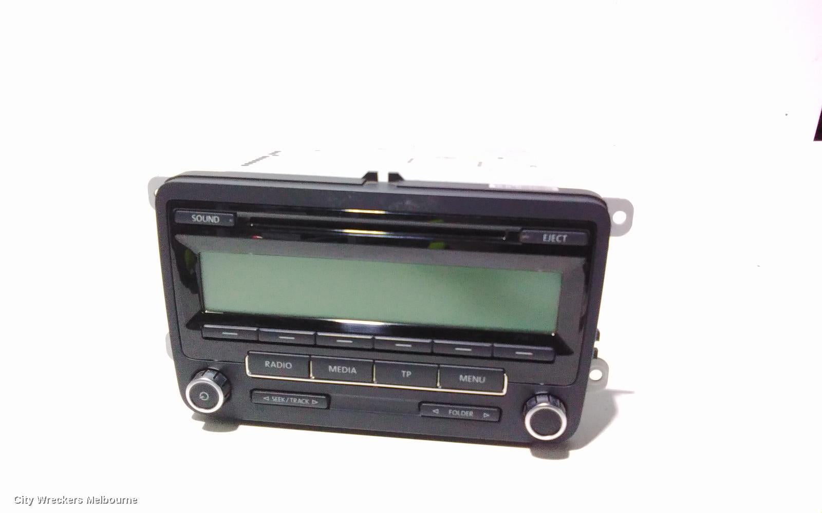 VOLKSWAGEN AMAROK RADIO/CD/DVD/SAT/TV, DISPLAY & HEAD UNIT (RCD310), 2H, 12/2010 - 09/2016 - Image 1