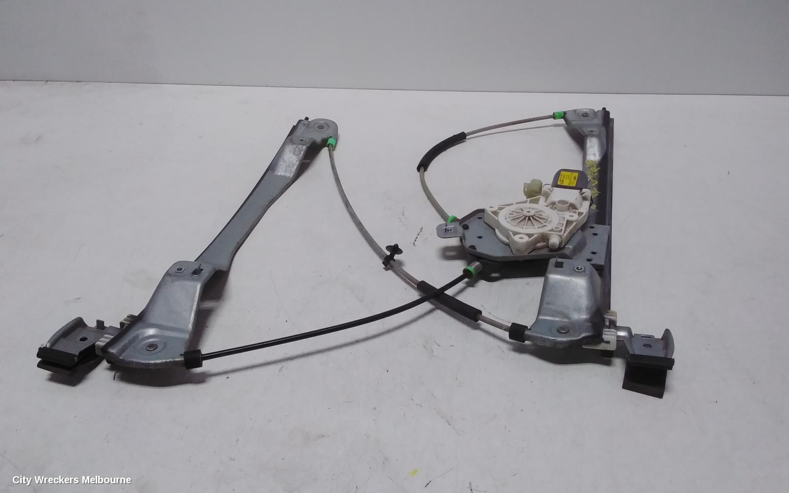 HOLDEN COMMODORE RIGHT FRONT WINDOW REG/MOTOR, VE, NON-CALAIS TYPE, 08/2006 - 05/2013 - Image 2