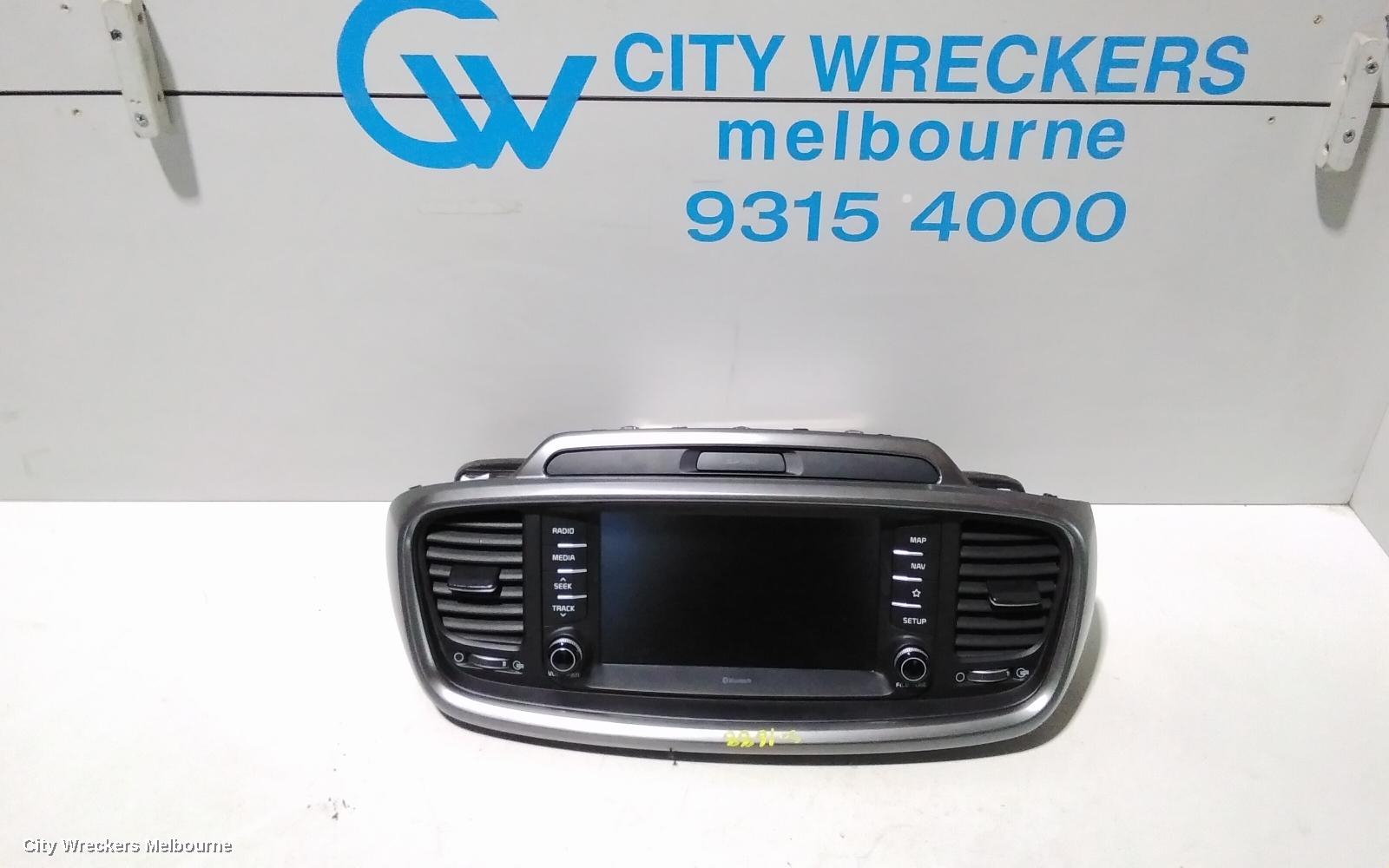 KIA SORENTO RADIO/CD/DVD/SAT/TV, HEAD UNIT, UM, 09/2017 - 01/2020 - Image 1