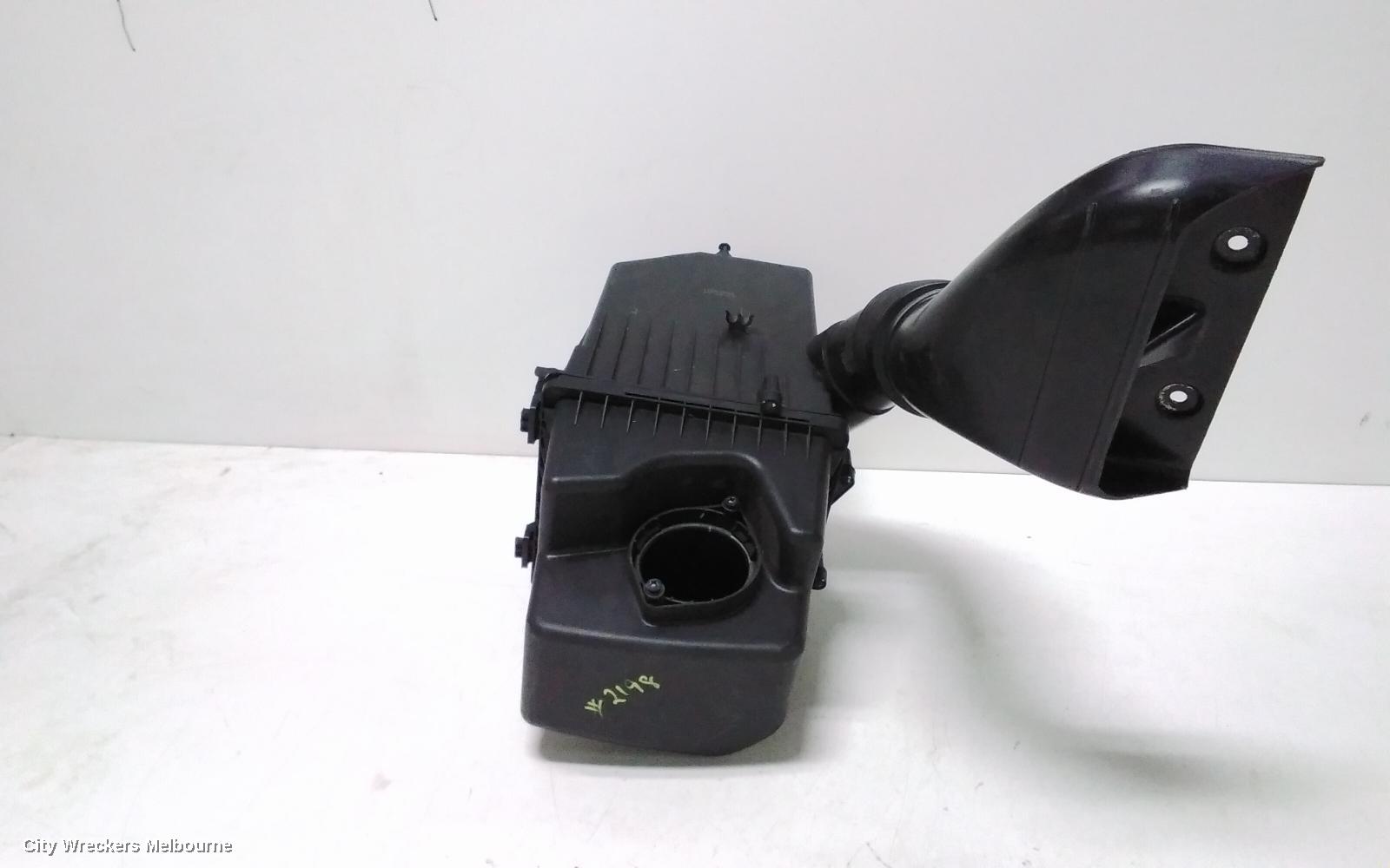 VOLKSWAGEN AMAROK AIR CLEANER/BOX, AIR CLEANER, 2.0, DIESEL, 2H, 10/2010 - 09/2022 - Image 3