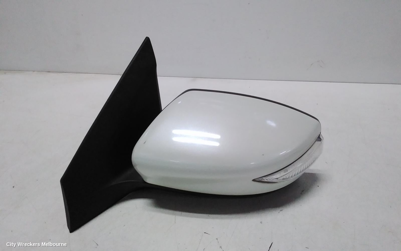 NISSAN PULSAR LEFT DOOR MIRROR, B17, SEDAN, MANUAL FOLD TYPE, 12/2012 - 12/2017 - Image 2