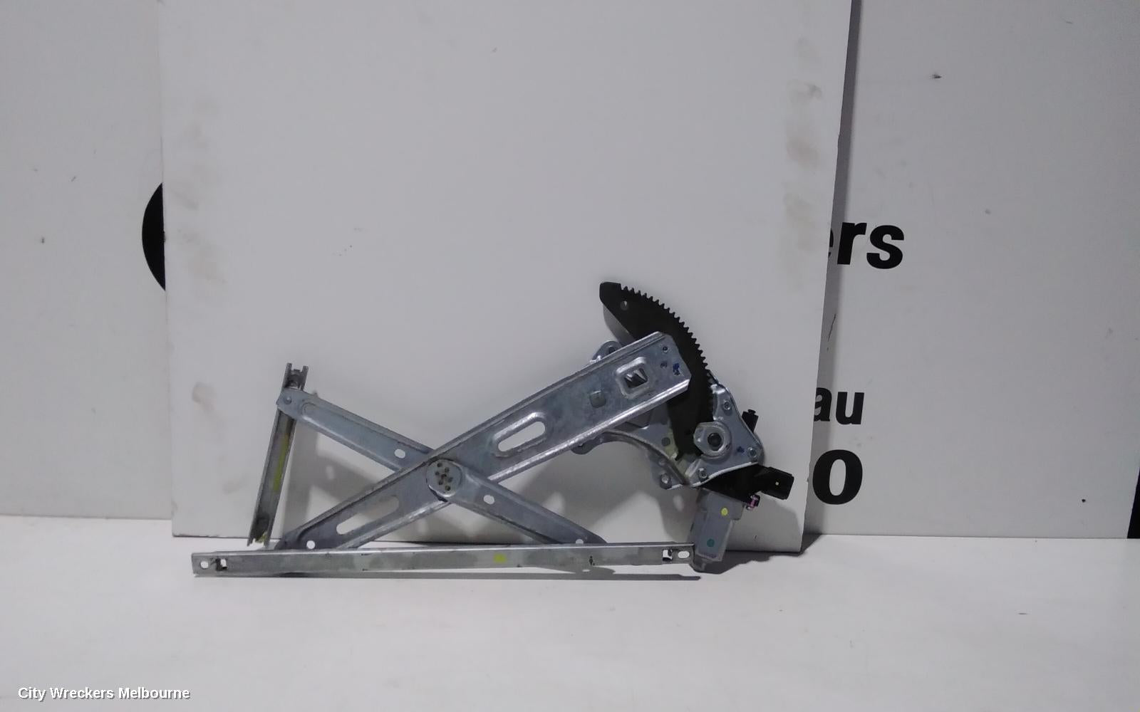 HOLDEN COLORADO LEFT FRONT WINDOW REG/MOTOR, RG, 06/2012 - 12/2020 - Image 2