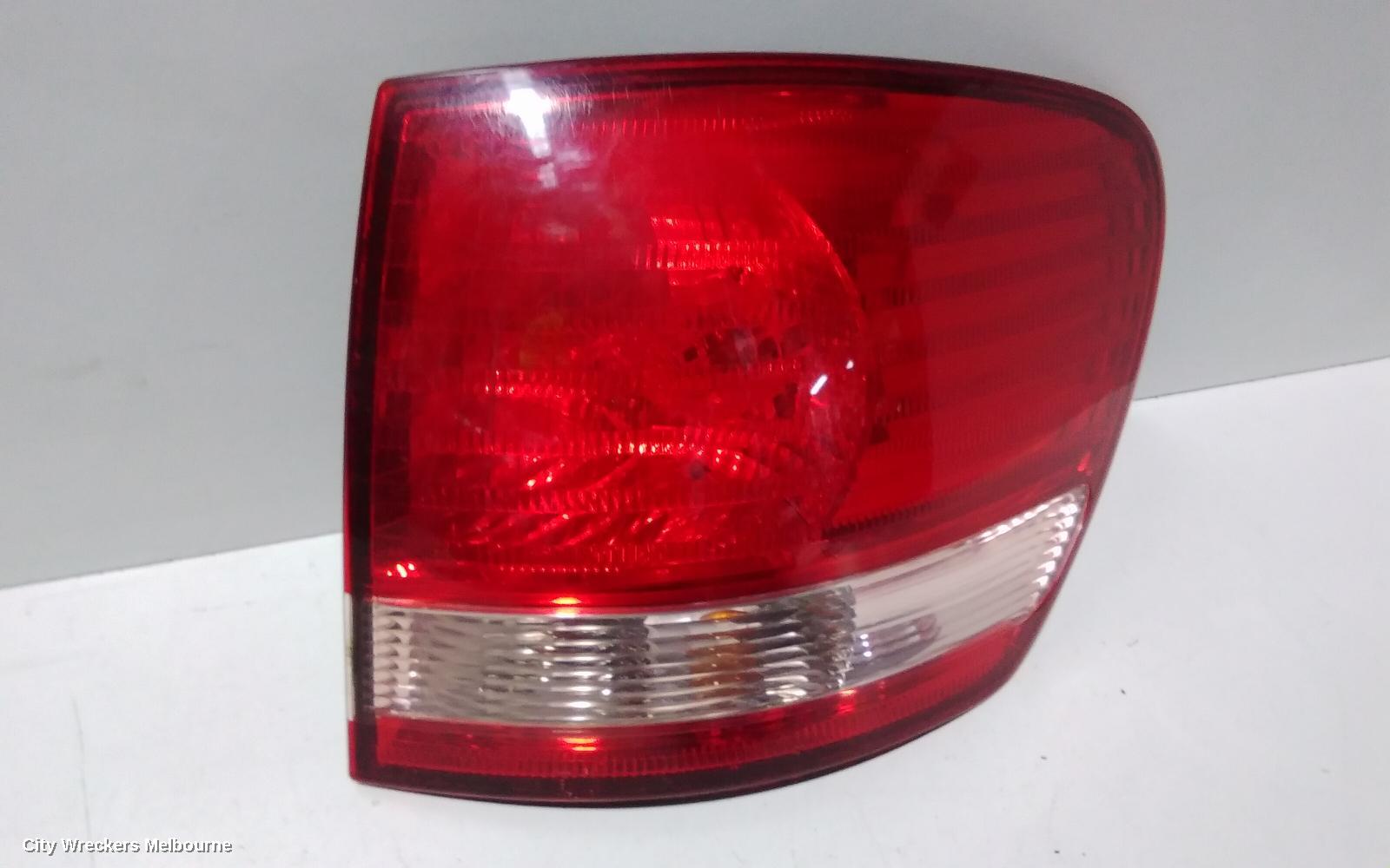 TOYOTA AVENSIS RIGHT TAILLIGHT, ACM20R, 12/2001 - 11/2003 - Image 2