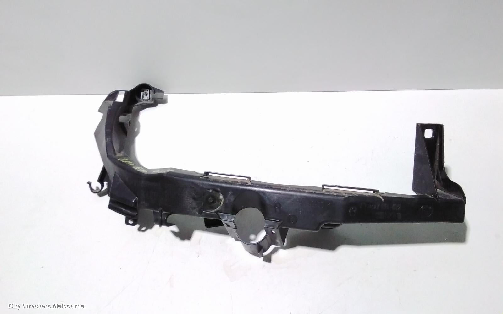 BMW 3 SERIES, E90, 03/2005 - 12/2013, 5164 7 138 402   RH HEAD LIGHT BRAKET: 85083 - Image 2