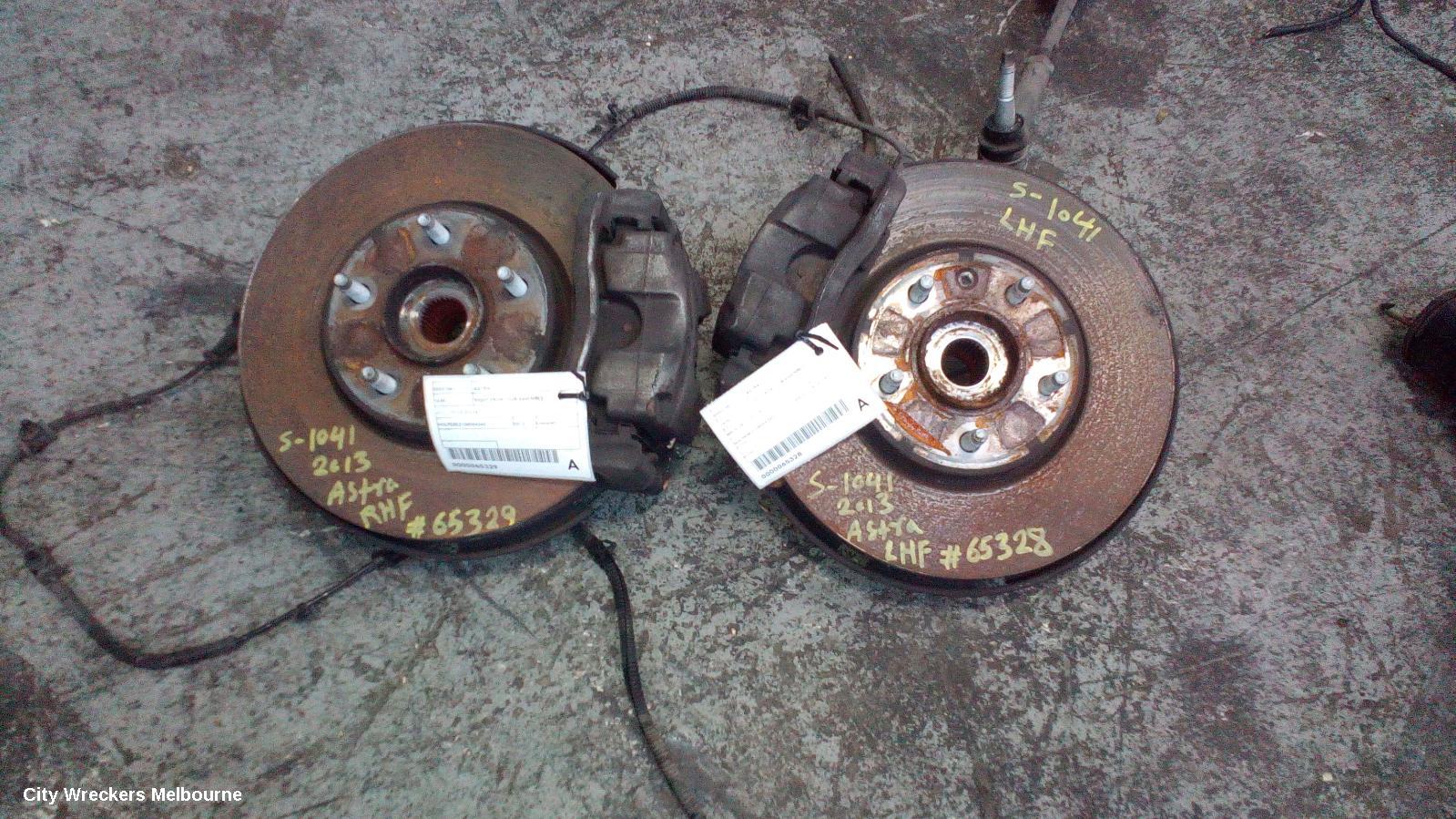 OPEL ASTRA LEFT FRONT HUB ASSEMBLY, MK 4, 09/2012 - 01/2014 - Image 2