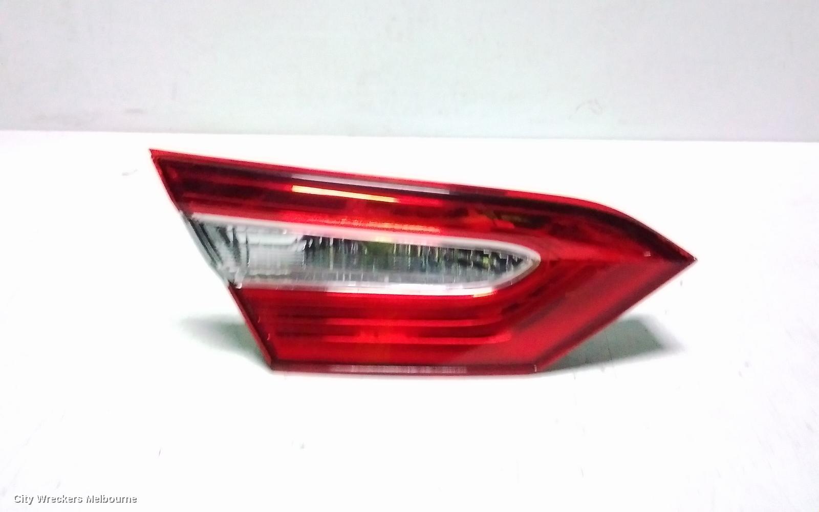 TOYOTA CAMRY REAR GARNISH, BOOTLID LAMP (LH SIDE), HALOGEN TYPE, XV70, 09/2017 - 01/2021 - Image 2