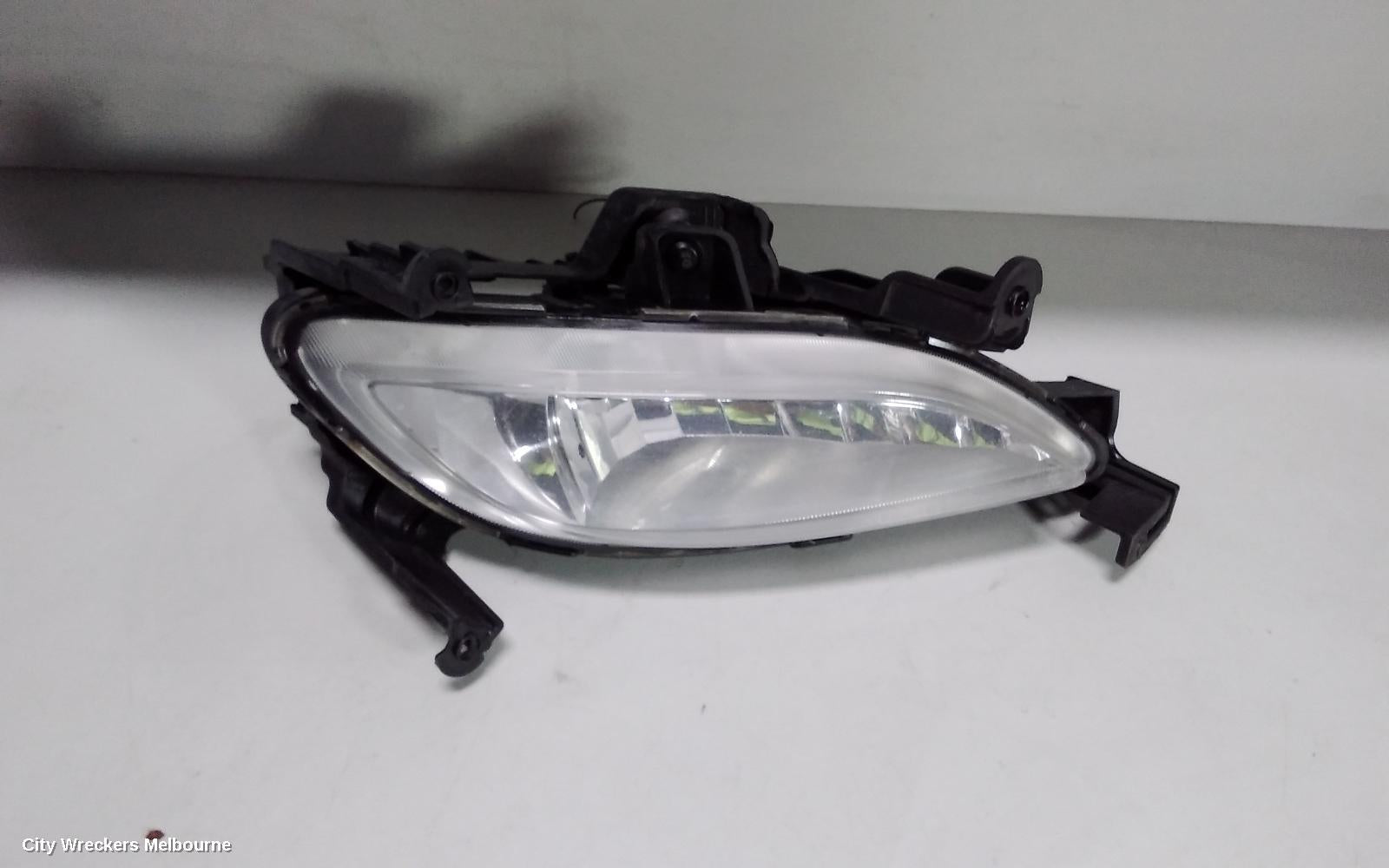HYUNDAI I45 LEFT INDICATOR/FOG/SIDE, BUMPER FOGLAMP, YF, 02/2010 - 05/2013 (AUS ONLY) - Image 1
