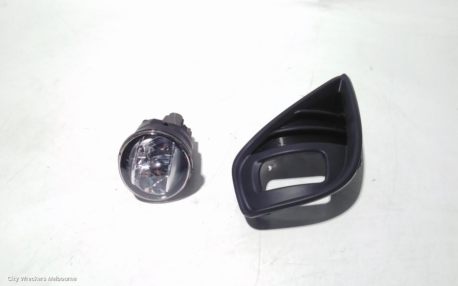 TOYOTA KLUGER RIGHT INDICATOR/FOG/SIDE, BUMPER FOGLAMP, LED TYPE, XU70 SERIES, 03/2021 ONWARDS - Image 1