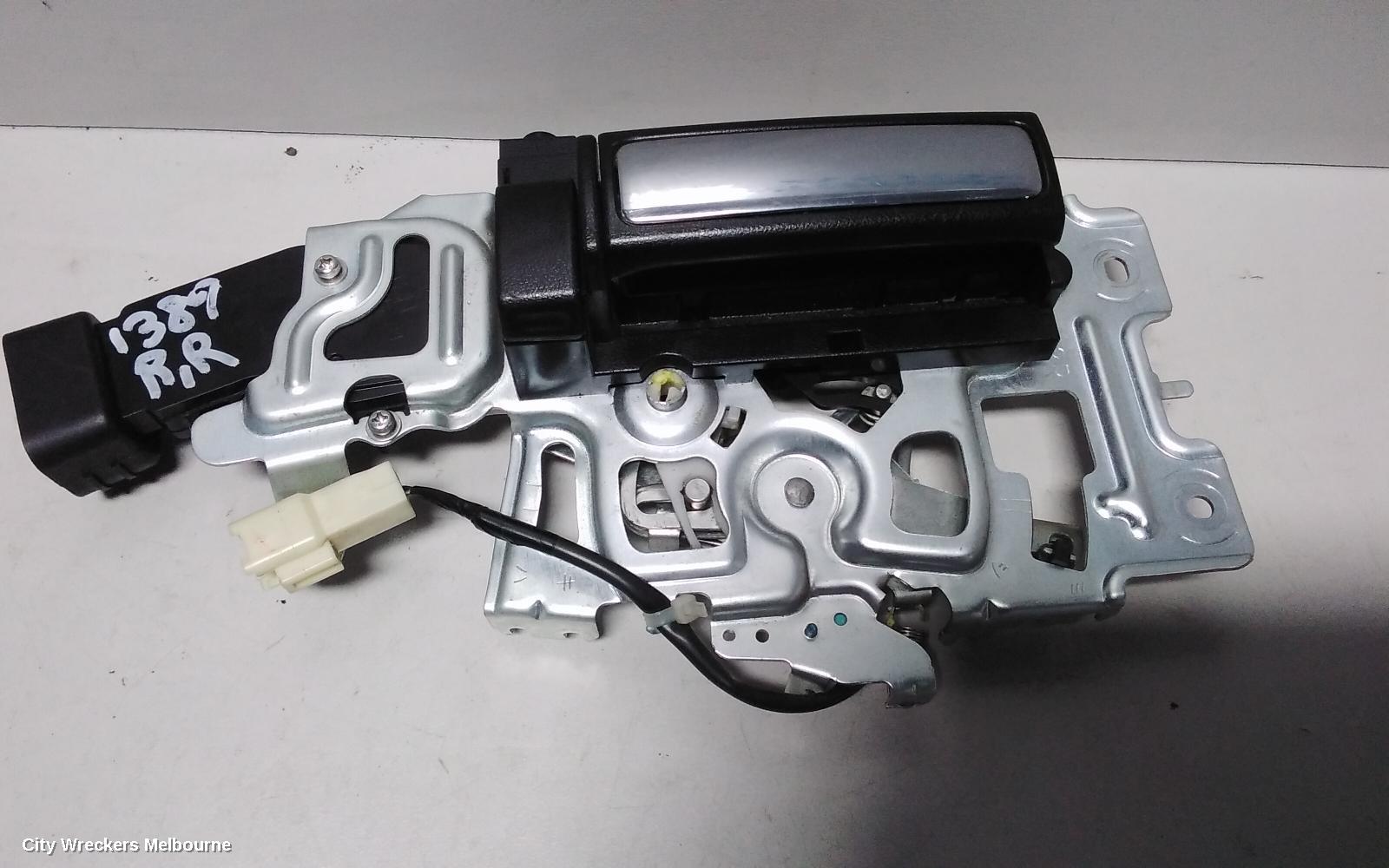 TOYOTA TARAGO DOOR HANDLE, XR50, INNER, RH REAR, 01/2006 - 06/2020 - Image 2