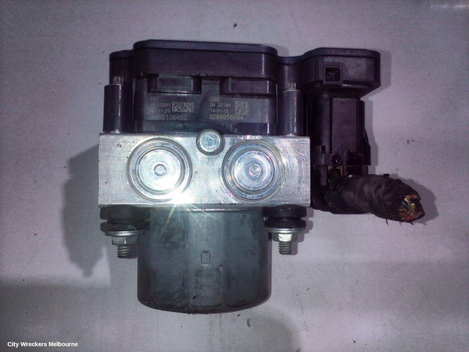 HOLDEN COMMODORE ABS PUMP/MODULATOR, VF, NON TRACTION CONTROL TYPE, 05/2013 - 12/2017 - Image 3