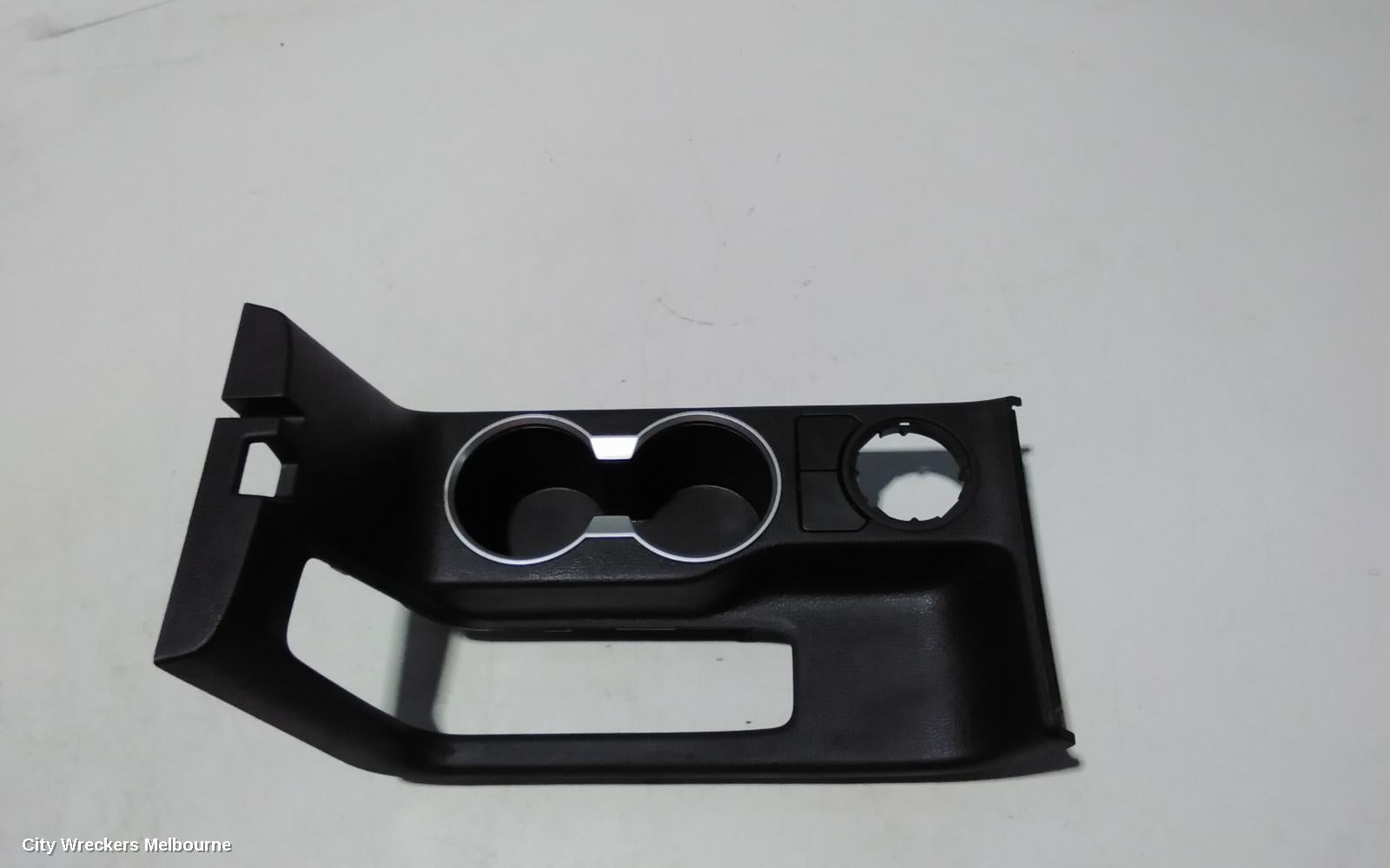MITSUBISHI TRITON, MQ-MR, 03/2015 - 10/2023, CUP HOLDER: 101388 - Image 3