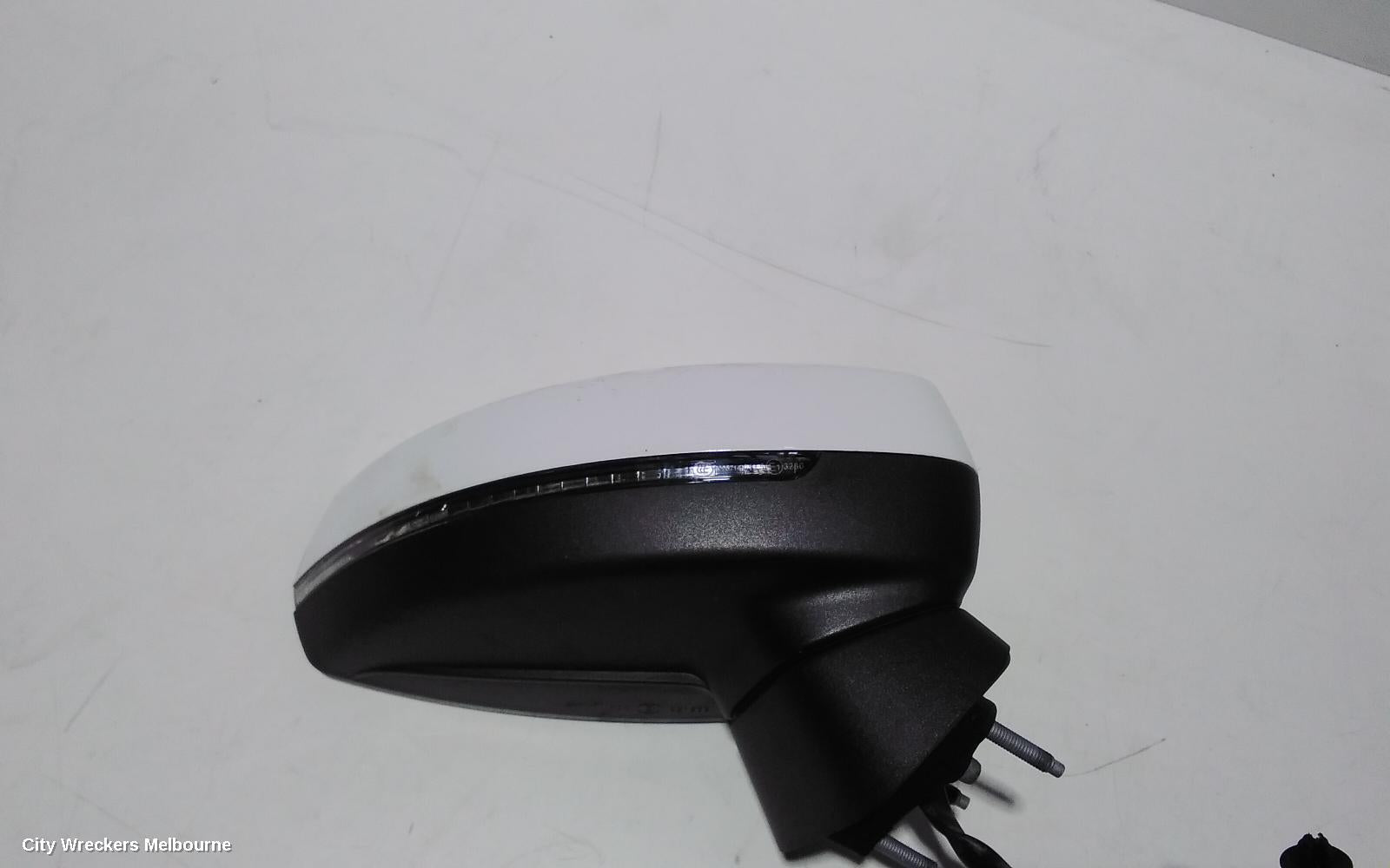 AUDI A3 RIGHT DOOR MIRROR, 8V, A3, SEDAN, MANUAL FOLD, NON LANE CHANGE ASSIST TYPE (6XC/7Y0), 11/2013 - 10/2020 - Image 2