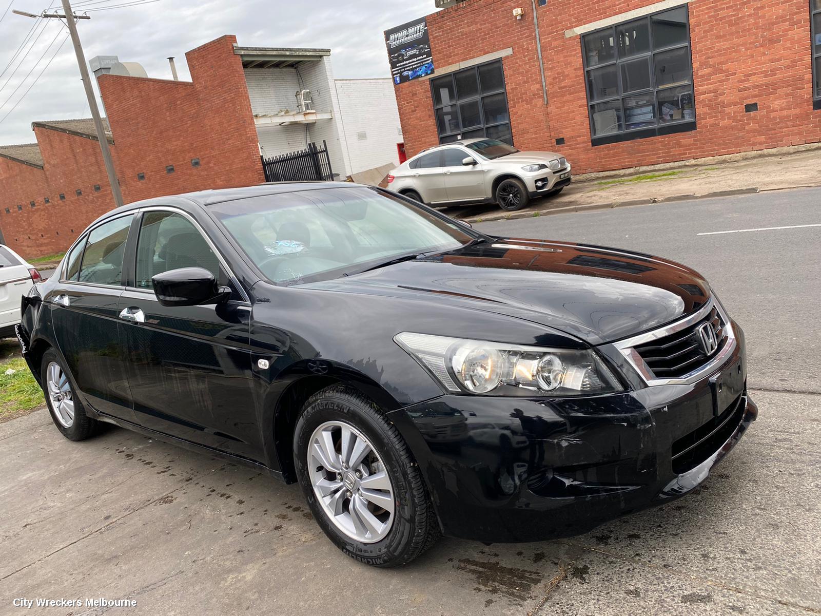 HONDA ACCORD LEFT FRONT DOOR, 8TH GEN (VIN MRHCP), 02/2008 - 05/2013 - Image 2