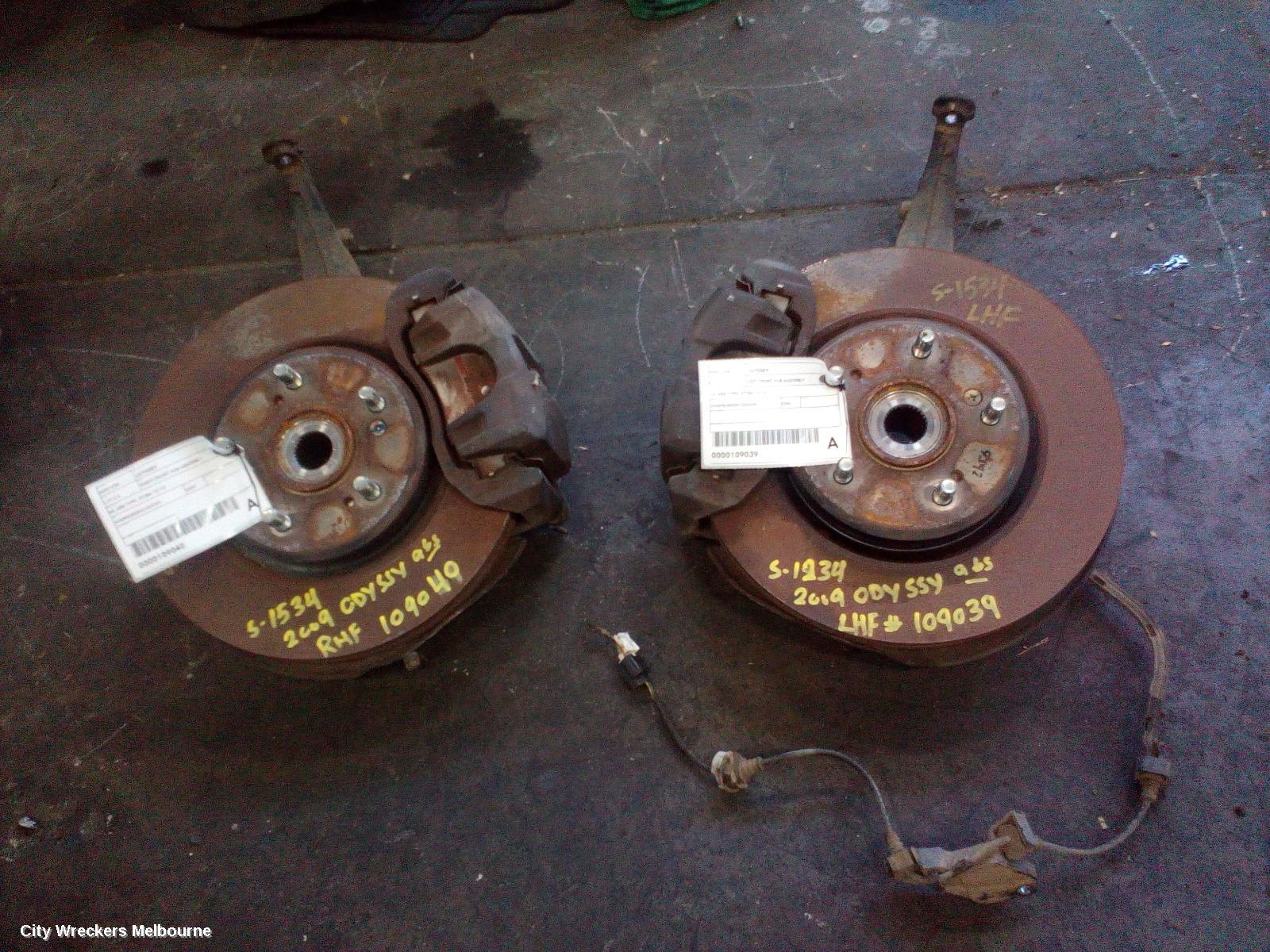 HONDA ODYSSEY LEFT FRONT HUB ASSEMBLY, RB, ABS TYPE, 07/2004 - 12/2013 - Image 3