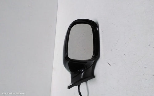 AUDI Q7 RIGHT DOOR MIRROR, 4L, MANUAL FOLD, W/ INDICATOR, NON MEMORY & NO LANE CHANGE ASSIST TYPE, 09/2006 - 09/2009 - Image 2
