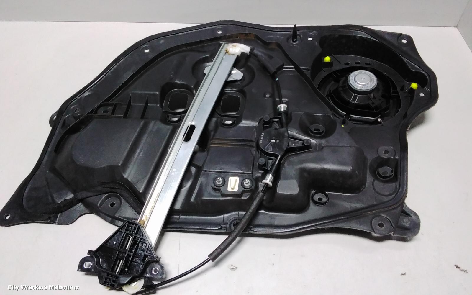 MAZDA CX3 LEFT FRONT WINDOW REG/MOTOR, DK, 02/2017 ONWARDS - Image 2