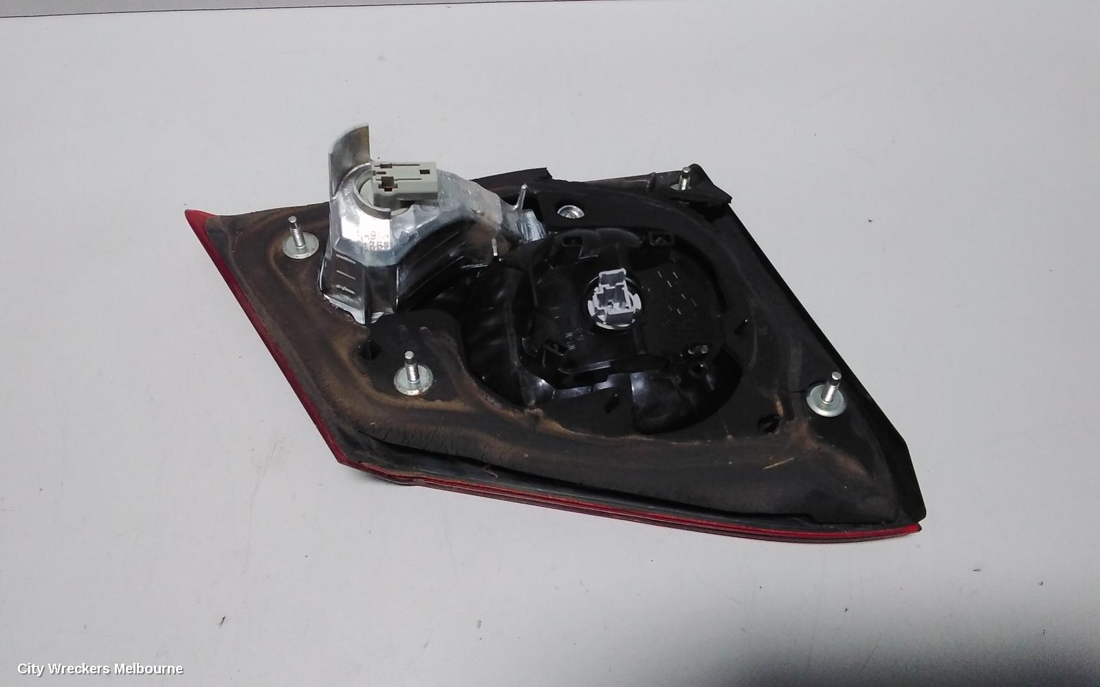 HONDA CIVIC REAR GARNISH, BOOTLID LAMP (RH SIDE), 8TH GEN, 01/2009 - 12/2011 - Image 3