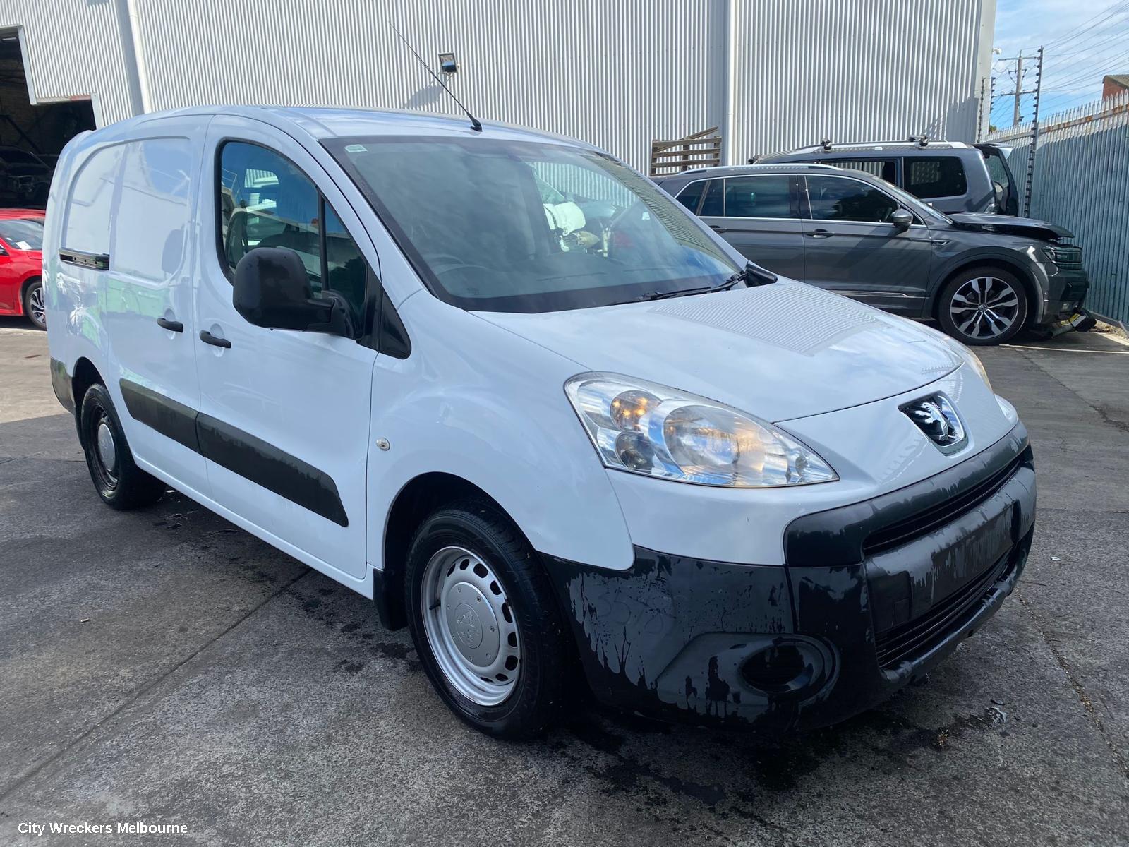 PEUGEOT PARTNER RIGHT REAR DOOR, NON WINDOW TYPE, 09/2008 - 01/2015 - Image 2