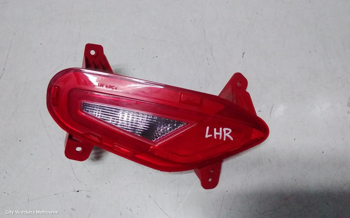 KIA STONIC LEFT TAILLIGHT, YB, IN BUMPER REFLECTOR, S/SPORT/SX/LX/EX/LIMITED, 08/2020 - 08/2025 - Image 2