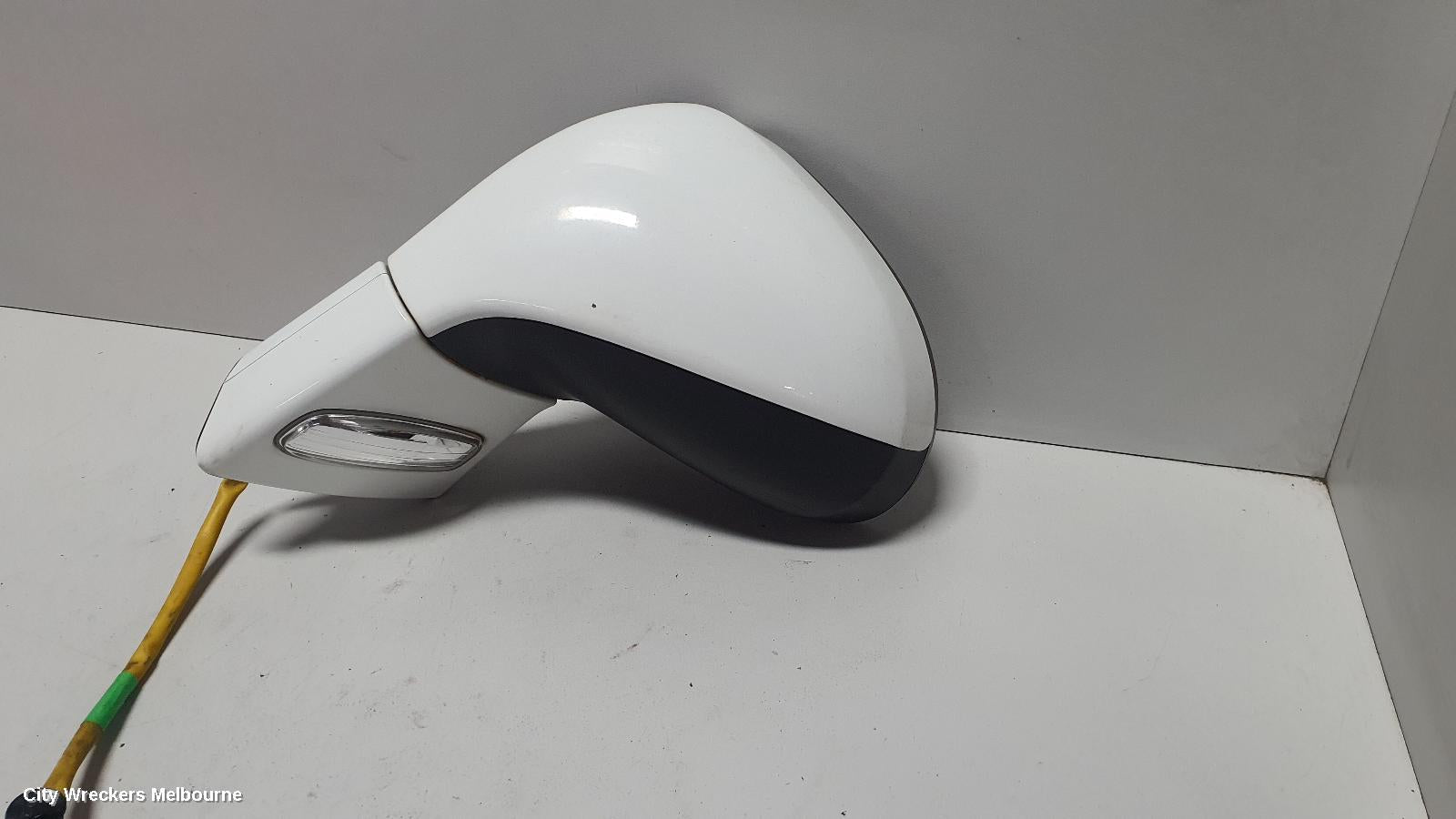 PEUGEOT 308 LEFT DOOR MIRROR, T7, HATCH/WAGON, MANUAL FOLDING, 1 PLUG TYPE, 09/2007 - 12/2013 - Image 2