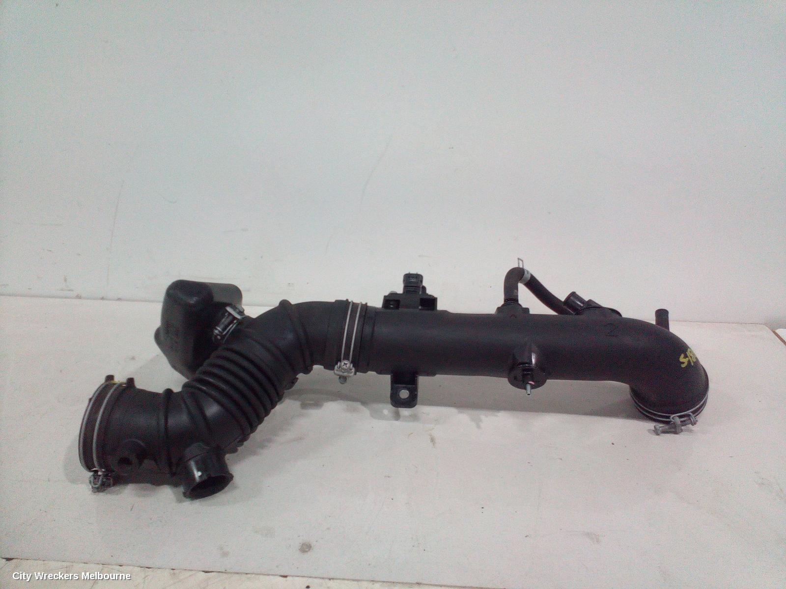 TOYOTA HILUX, 06/2015 - 09/2025, THROTTEL BODY HOSE WITH SENSOR: 88822 - Image 2