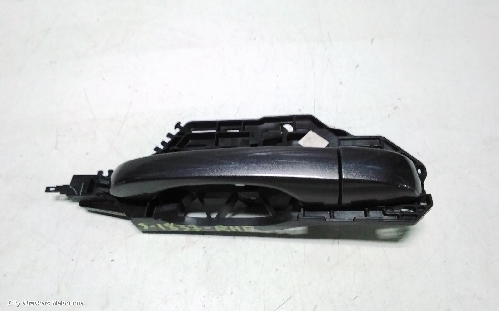 CHRYSLER 300C DOOR HANDLE, OUTER, RH REAR, LX2, 12/2011 - 12/2014 - Image 1