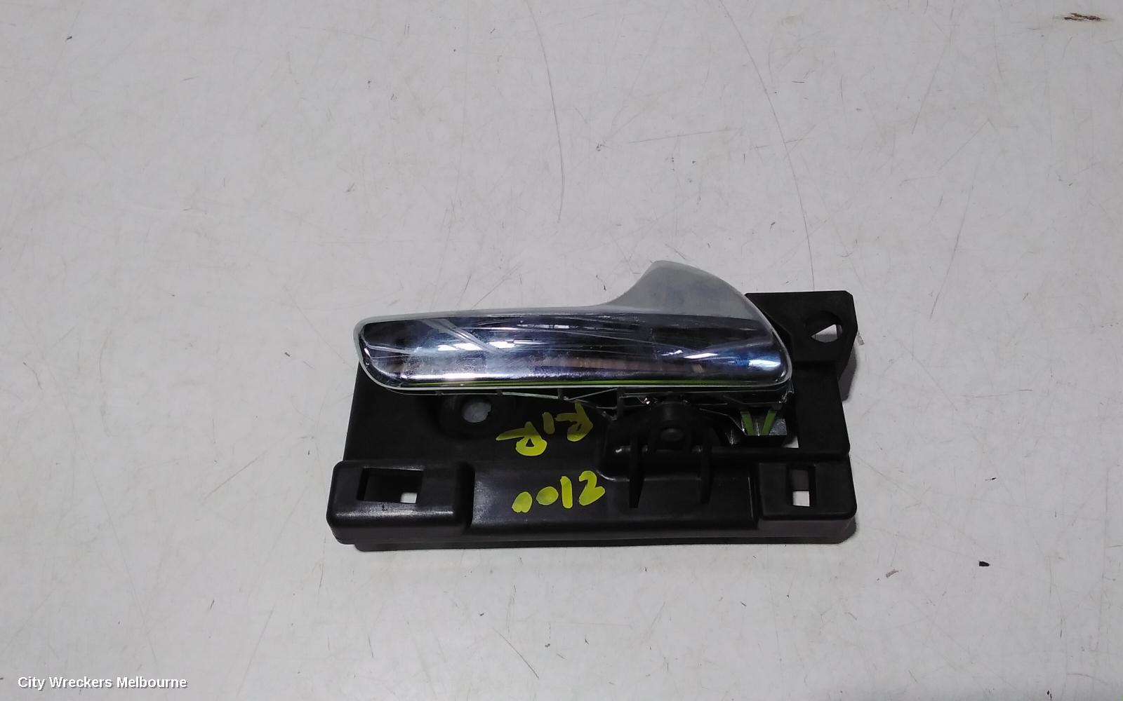 JEEP GRANDCHEROKEE DOOR HANDLE, INNER, RH REAR, WK, 01/2011 - 07/2021 - Image 1