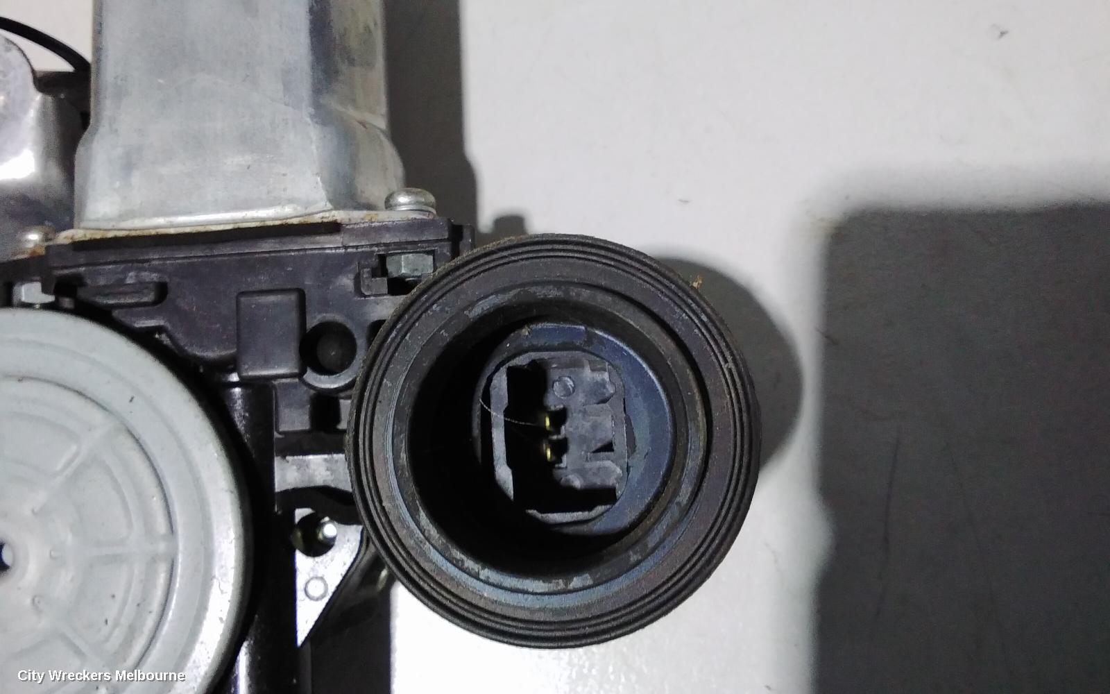 TOYOTA RAV4 LEFT FRONT WINDOW REG/MOTOR, ACA2#R, POWER, 5DR, 07/2000 - 10/2005 - Image 2
