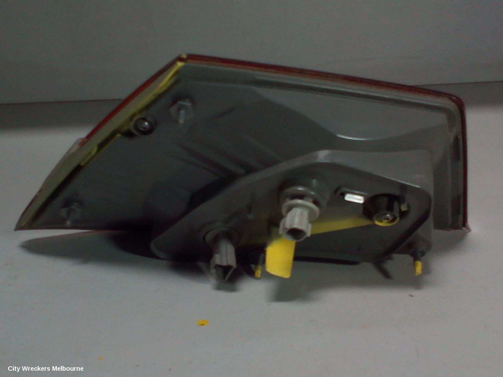 TOYOTA AURION REAR GARNISH, BOOTLID LAMP (LH SIDE), GSV50R, 02/2012 - 08/2017 - Image 2