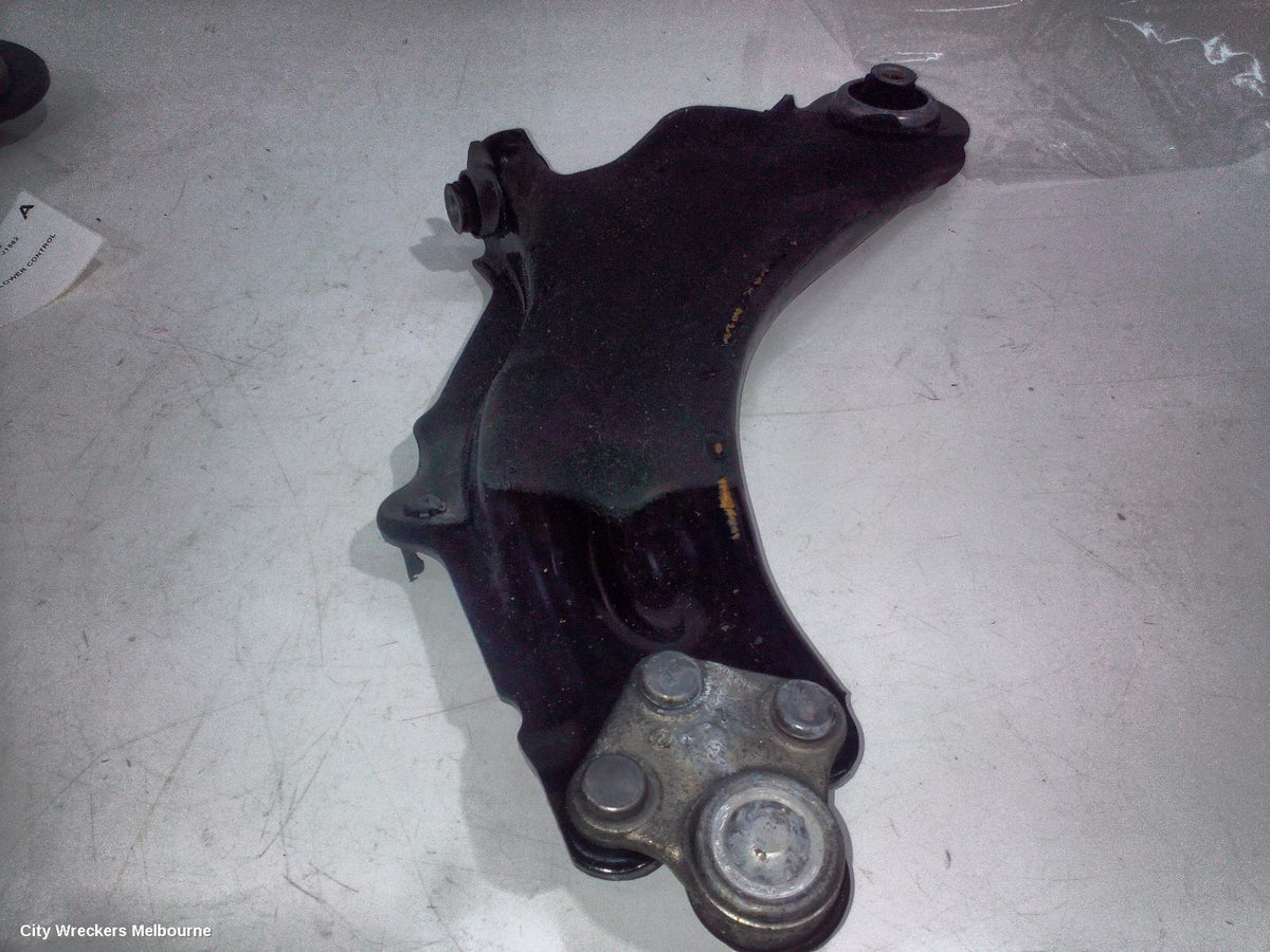 RENAULT KANGOO RIGHT FRONT LOWER CONTROL ARM, X61, 09/2013 - 02/2022 - Image 3