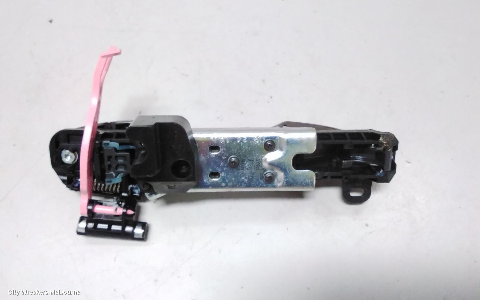 TOYOTA KLUGER DOOR HANDLE, OUTER, RH REAR, GSU50/GSU55, 03/2014 - 02/2021 - Image 3