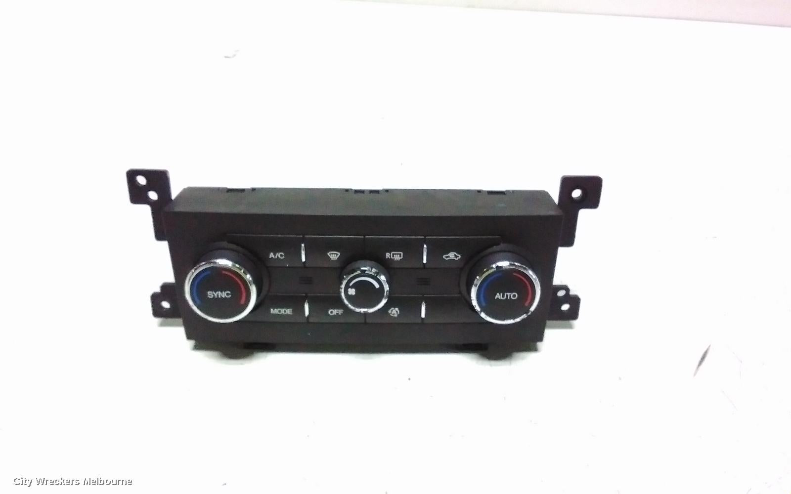 HOLDEN CAPTIVA HEATER/AC CONTROLS, DUAL ZONE CLIMATE CONTROL TYPE ONLY, NON PARK ASSIST/NON REAR A/C BUTTON TYPE, CG, 12/2013 - 06/2018 - Image 1