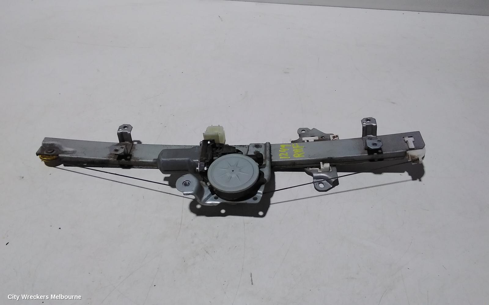 NISSAN XTRAIL RIGHT FRONT WINDOW REG/MOTOR, T32, 02/2014 ONWARDS - Image 1