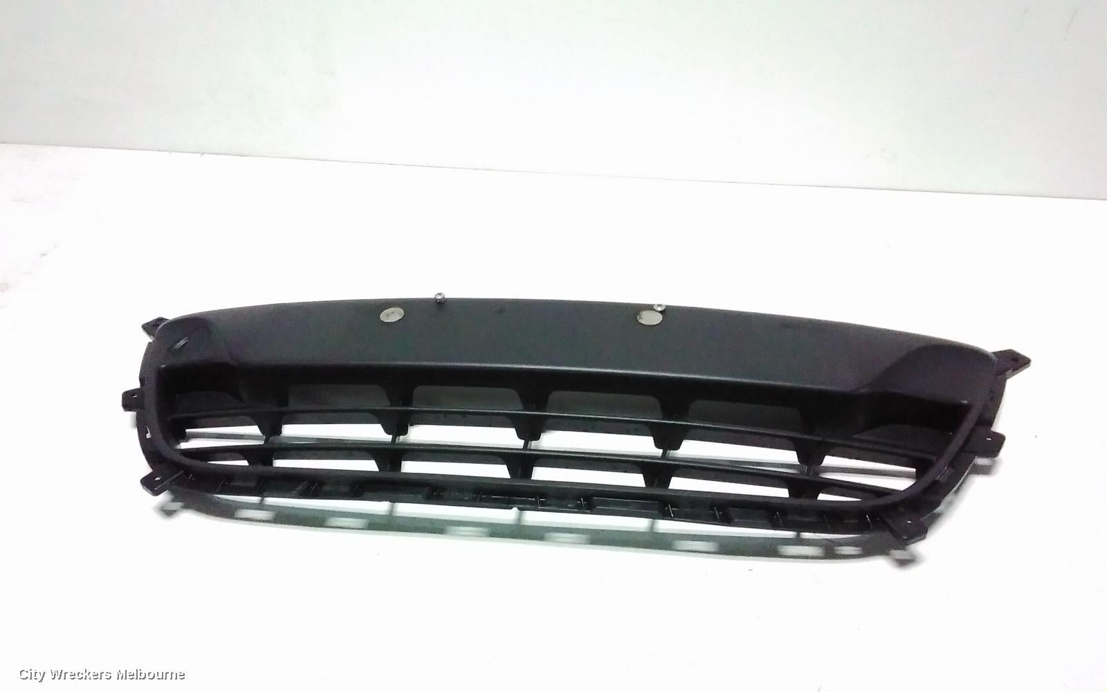 HYUNDAI I20 GRILLE, PB, BUMPER GRILLE, 07/2010 - 03/2012 - Image 1