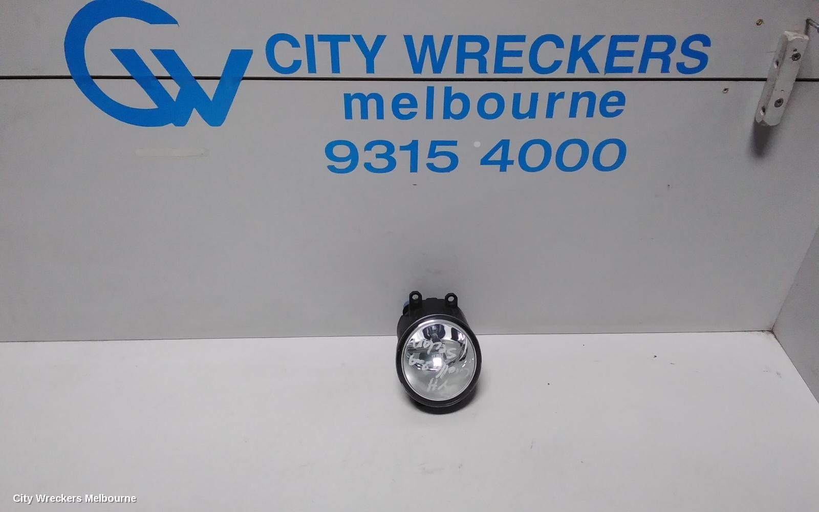 TOYOTA COROLLA RIGHT INDICATOR/FOG/SIDE, BUMPER FOGLAMP, ZRE152/20153R, SEDAN, 03/2007 - 12/2013 - Image 1