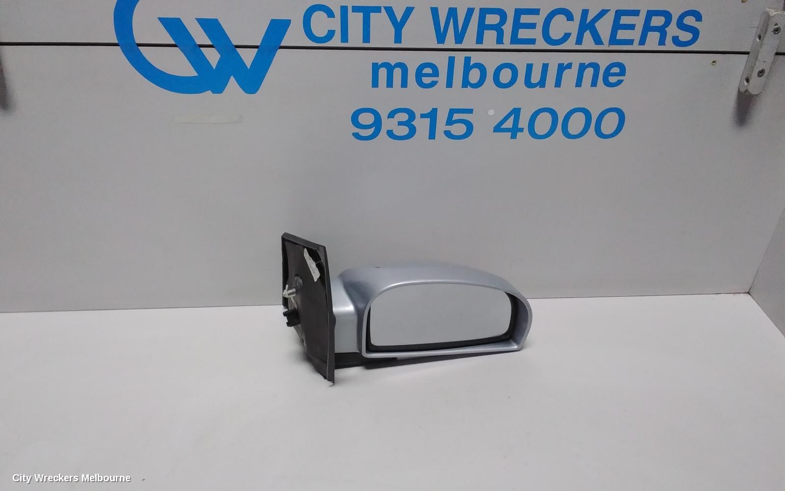 HYUNDAI GETZ RIGHT DOOR MIRROR, TB, 3DR/5DR HATCH, POWER, COLOUR CODED, 09/2002 - 09/2011 - Image 1