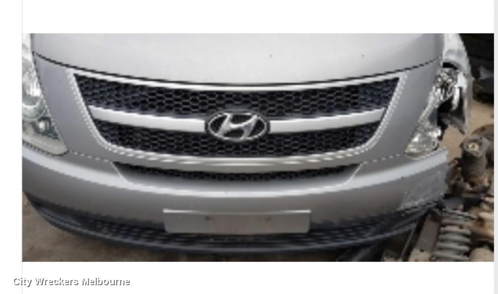 HYUNDAI ILOAD/IMAX GRILLE, RADIATOR GRILLE, TQ, BLACK, ILOAD/IMAX, 11/2007 - 08/2015 - Image 1