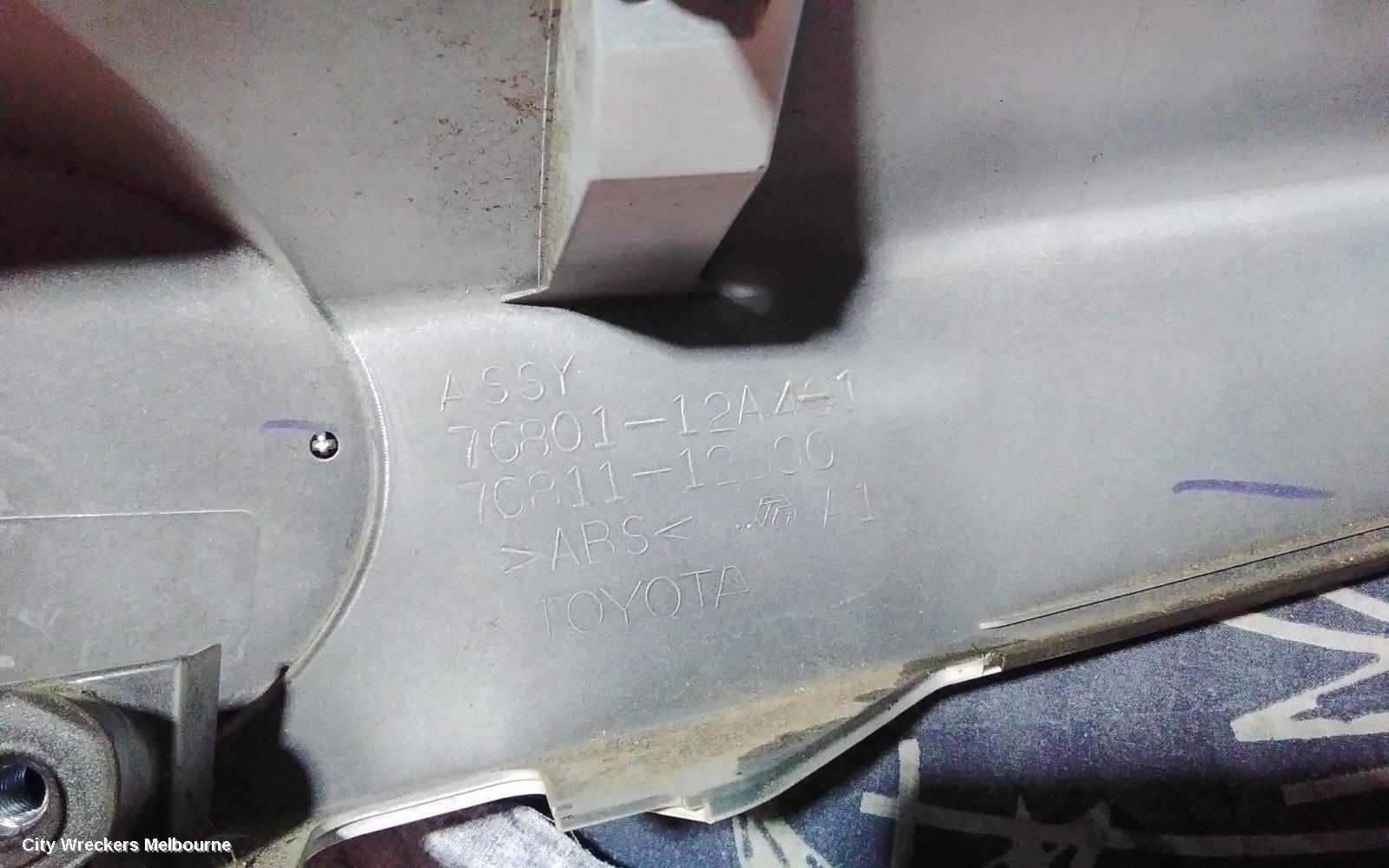 TOYOTA COROLLA REAR GARNISH, TAILGATE GARNISH (CENTRE), ZRE182R, HATCH, 10/2012 - 03/2015 - Image 3