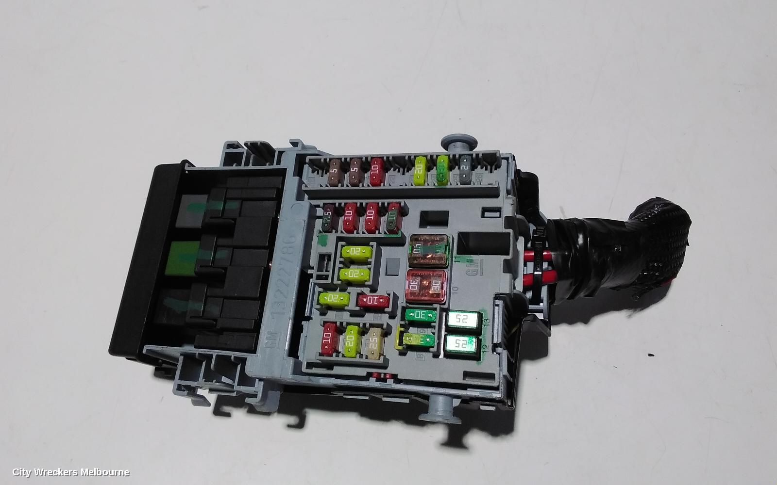 HOLDEN INSIGNIA FUSE BOX, GA, 02/2015 - 01/2017 - Image 2