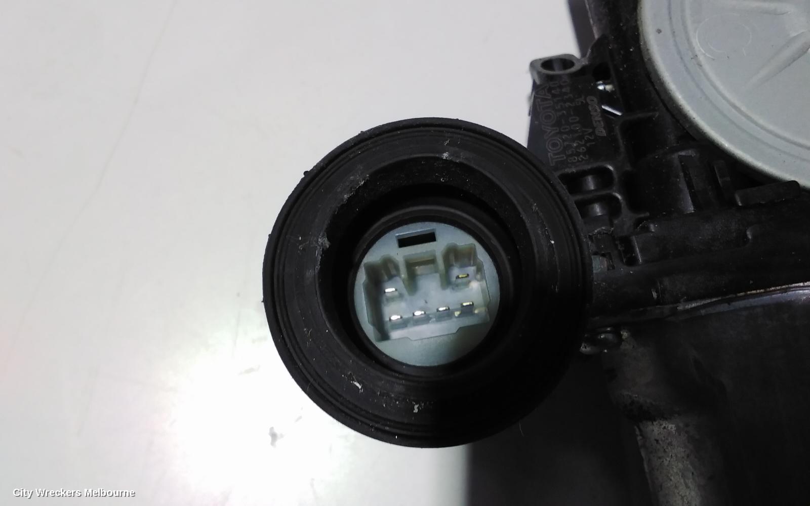 TOYOTA HIACE LEFT FRONT WINDOW REG/MOTOR, TRH/KDH, POWER, 03/2005 - 04/2019 - Image 2