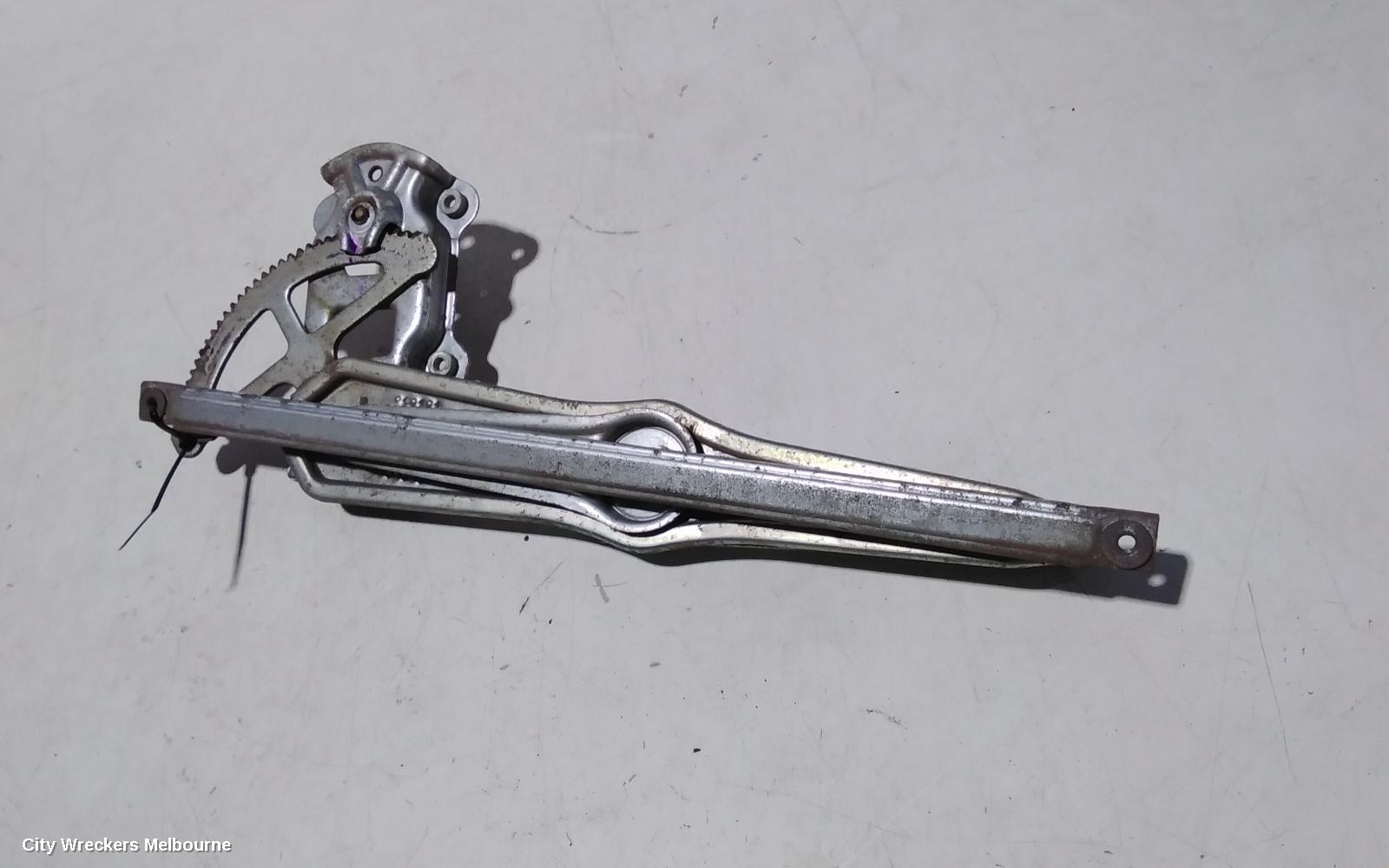 TOYOTA COROLLA RIGHT FRONT WINDOW REG/MOTOR, ZZE122, MANUAL, 12/2001 - 06/2007 - Image 3