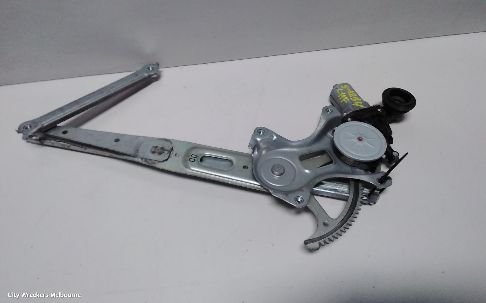 TOYOTA RAV4 LEFT FRONT WINDOW REG/MOTOR, XA40, 12/2012 - 11/2018 - Image 2