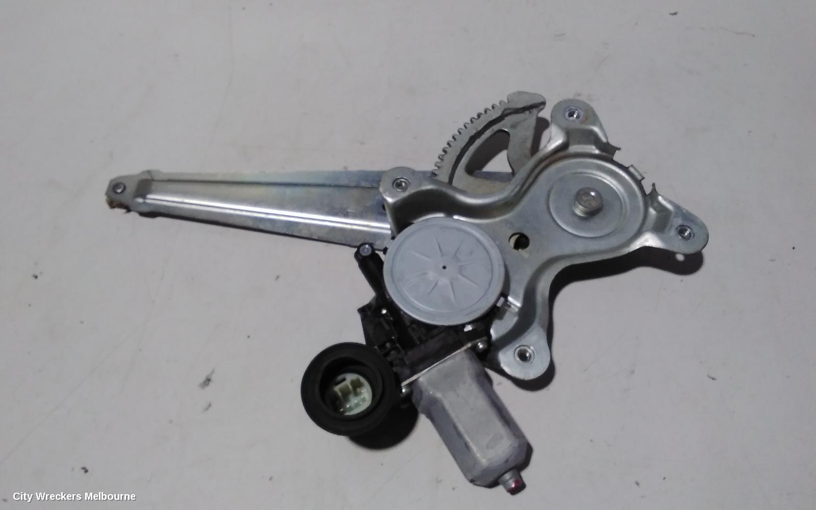 TOYOTA CAMRY RIGHT REAR WND REG/MOTOR, ASV50/AVV50, POWER, 12/2011 - 10/2017 - Image 3