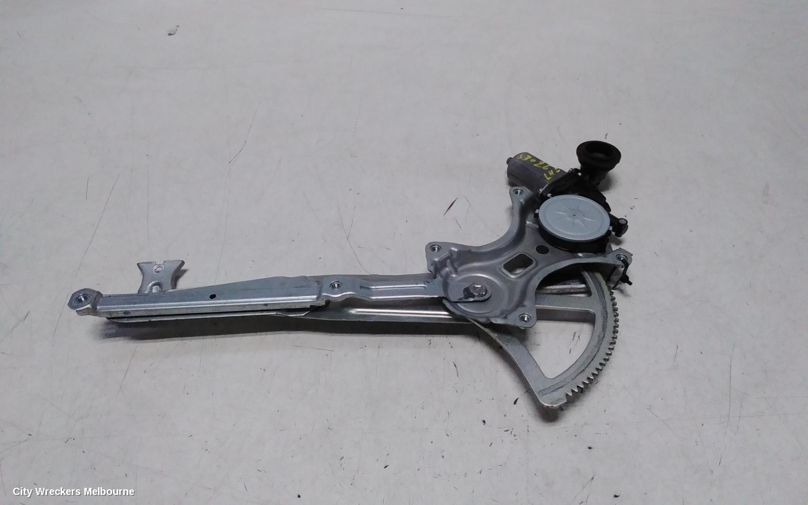 TOYOTA HIACE LEFT FRONT WINDOW REG/MOTOR, DOOR REG AND MOTOR ASSY, TRH/KDH, 01/2005 - 04/2019 - Image 1