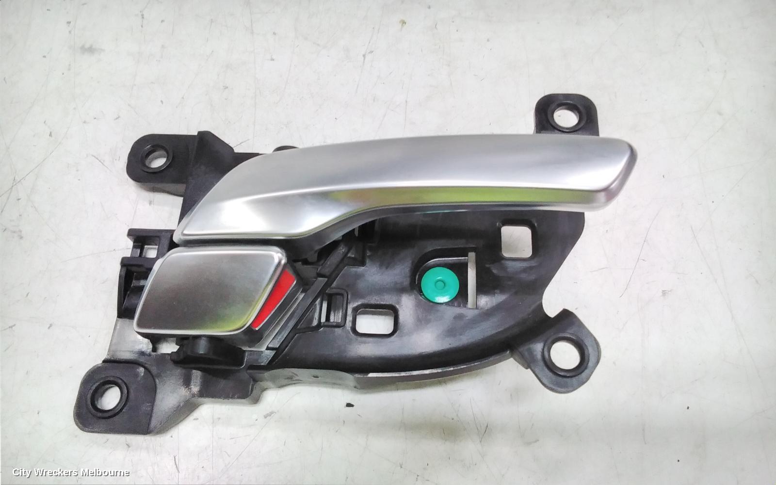 HYUNDAI SANTA FE DOOR HANDLE, INNER, RH FRONT, TM, 04/2018 ONWARDS - Image 2