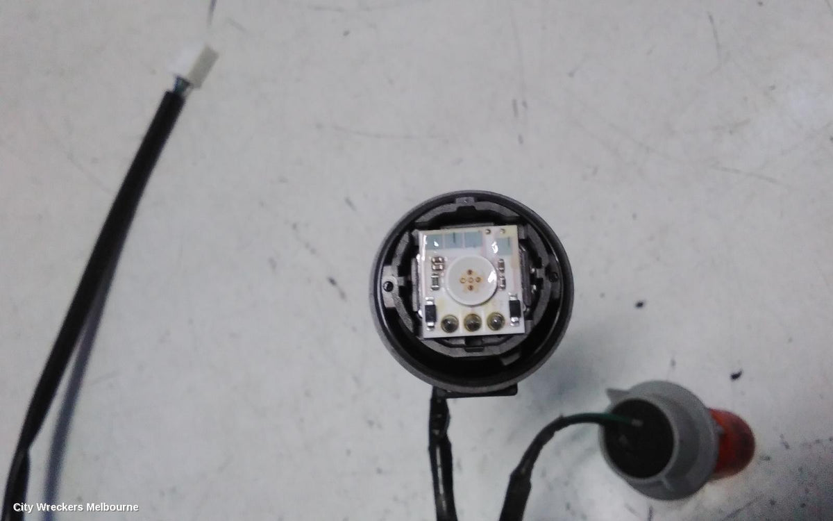 TOYOTA CAMRY LEFT TAILLIGHT, XV70, IN BODY, HALOGEN TYPE, 09/2017 - 01/2021 - Image 3